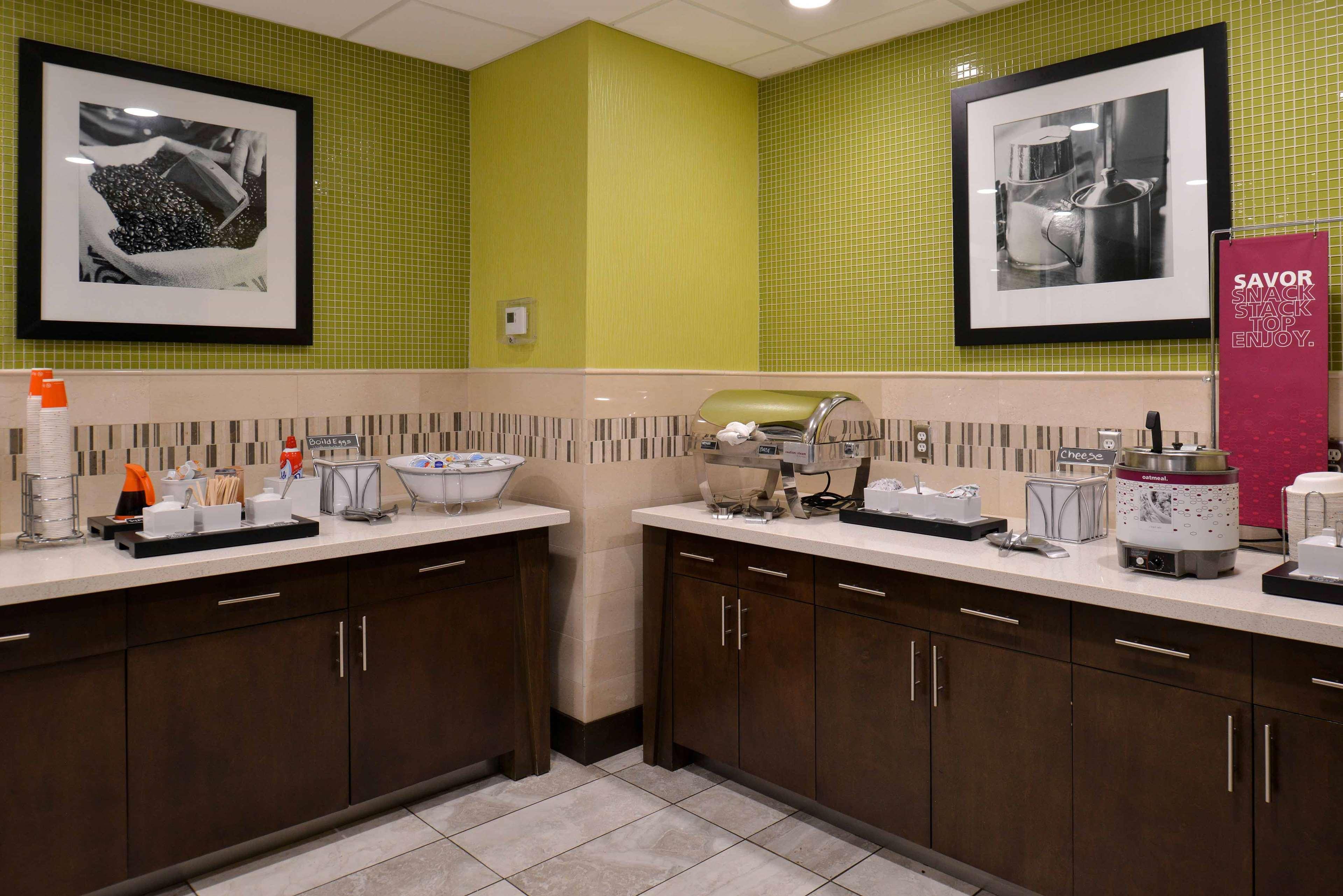 Hampton Inn & Suites Dallas Market Center Dış mekan fotoğraf
