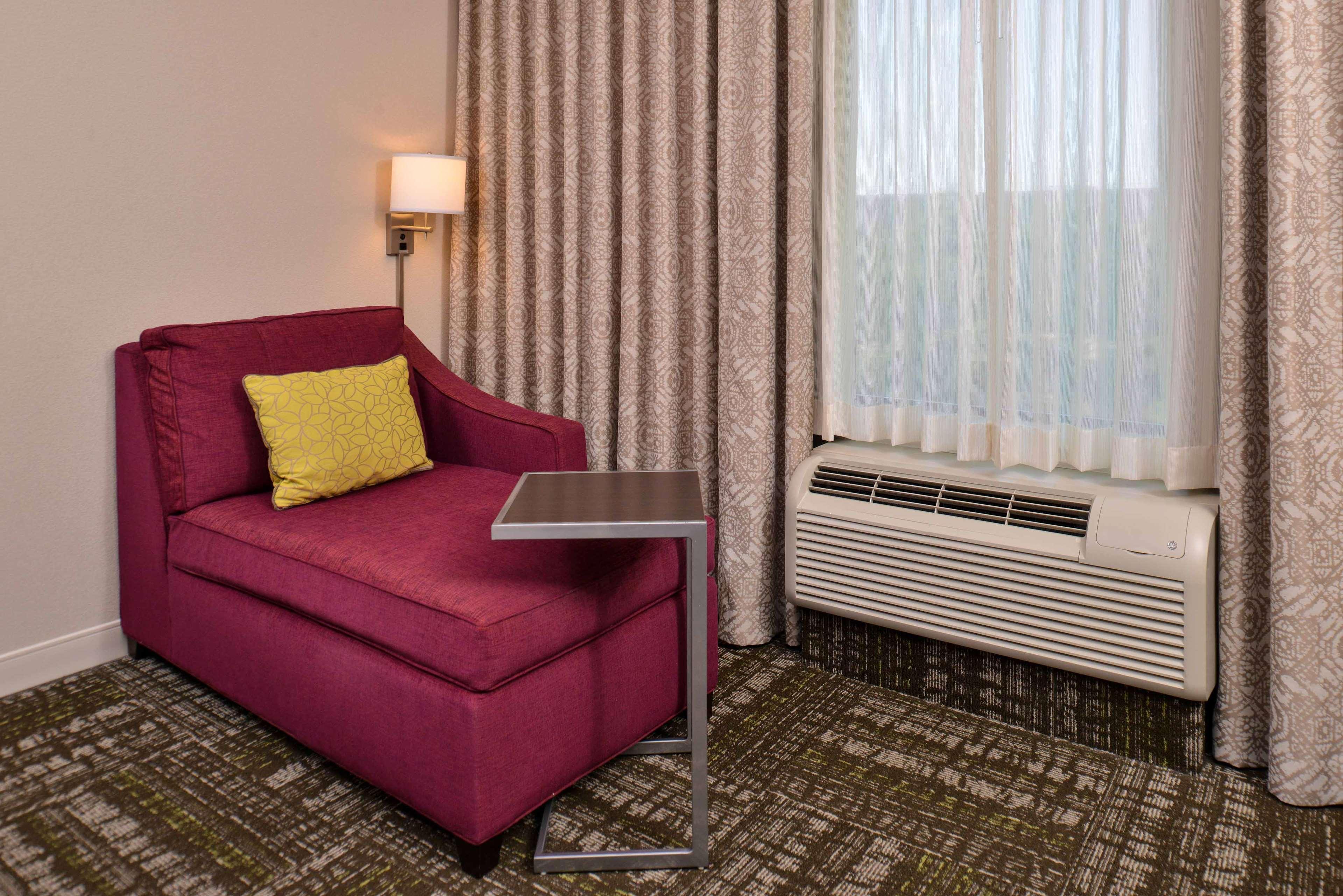 Hampton Inn & Suites Dallas Market Center Dış mekan fotoğraf