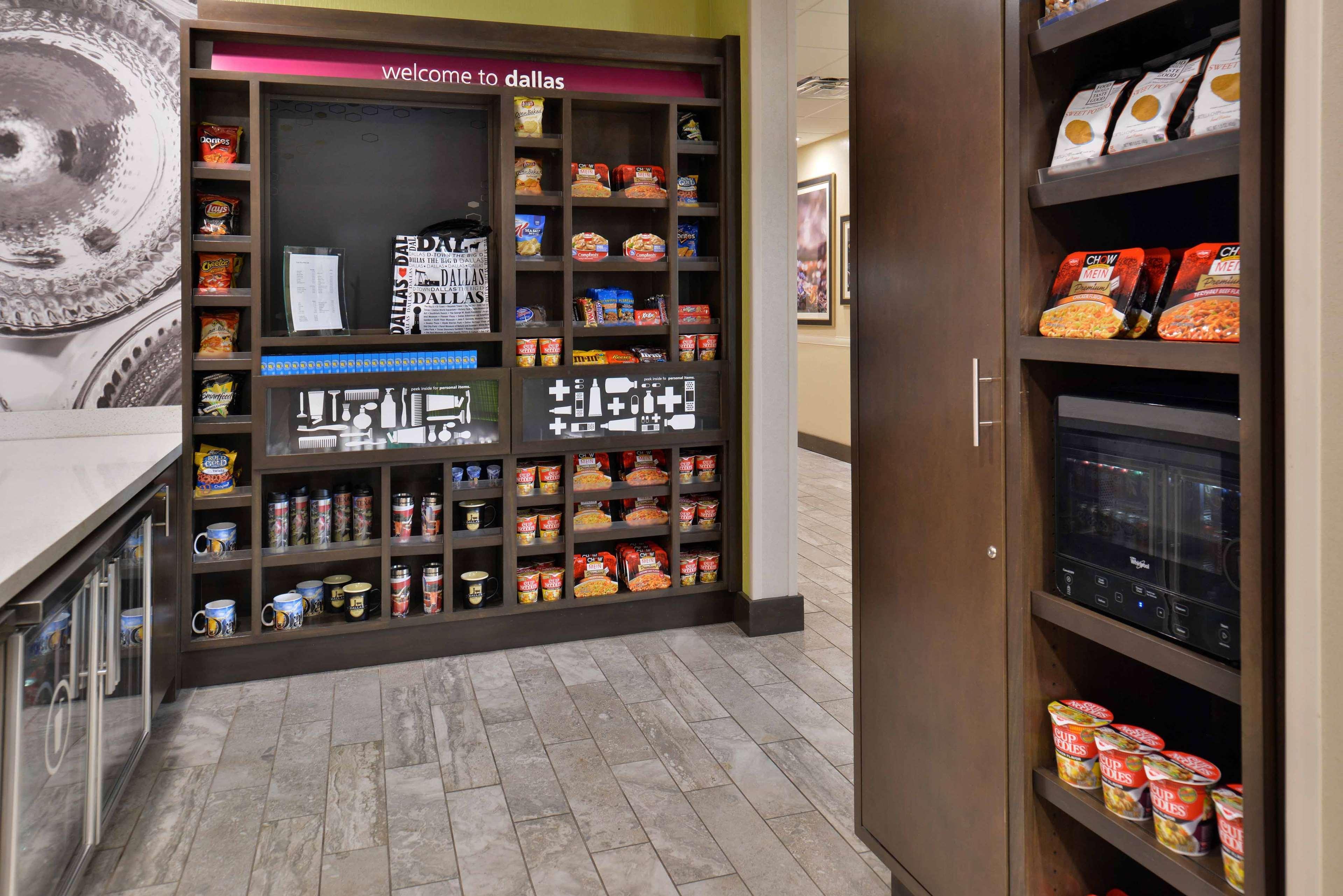 Hampton Inn & Suites Dallas Market Center Dış mekan fotoğraf