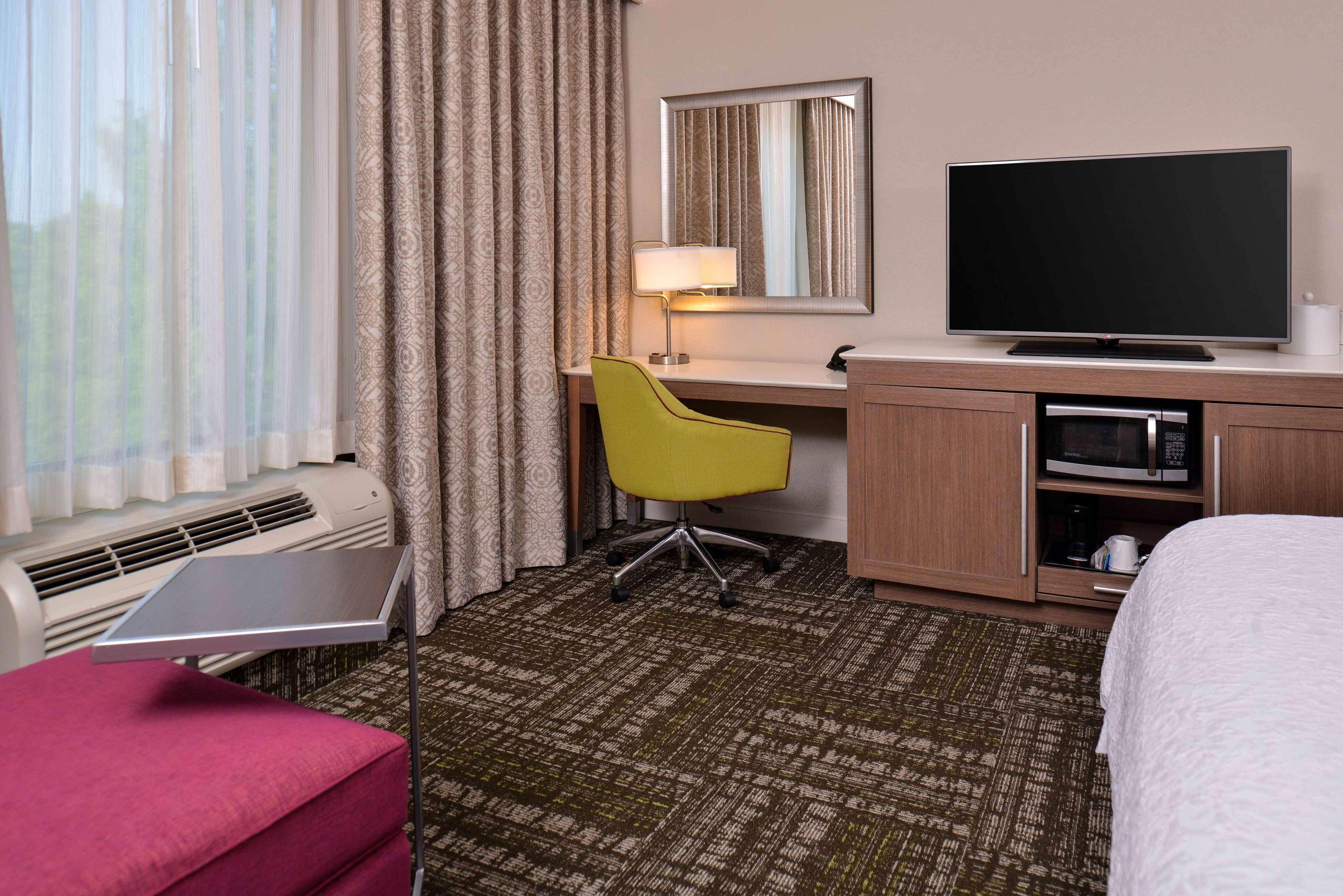 Hampton Inn & Suites Dallas Market Center Dış mekan fotoğraf