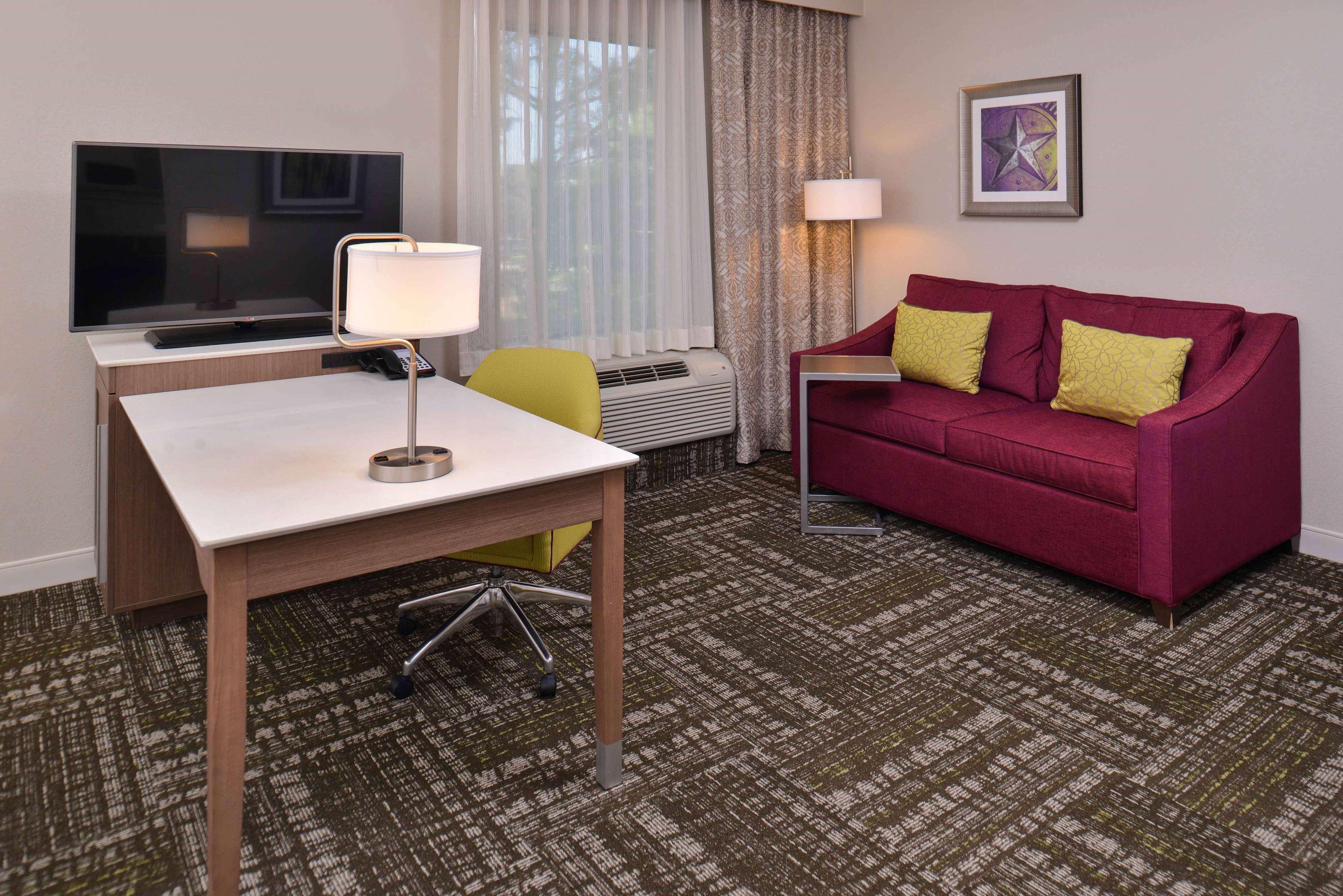 Hampton Inn & Suites Dallas Market Center Dış mekan fotoğraf