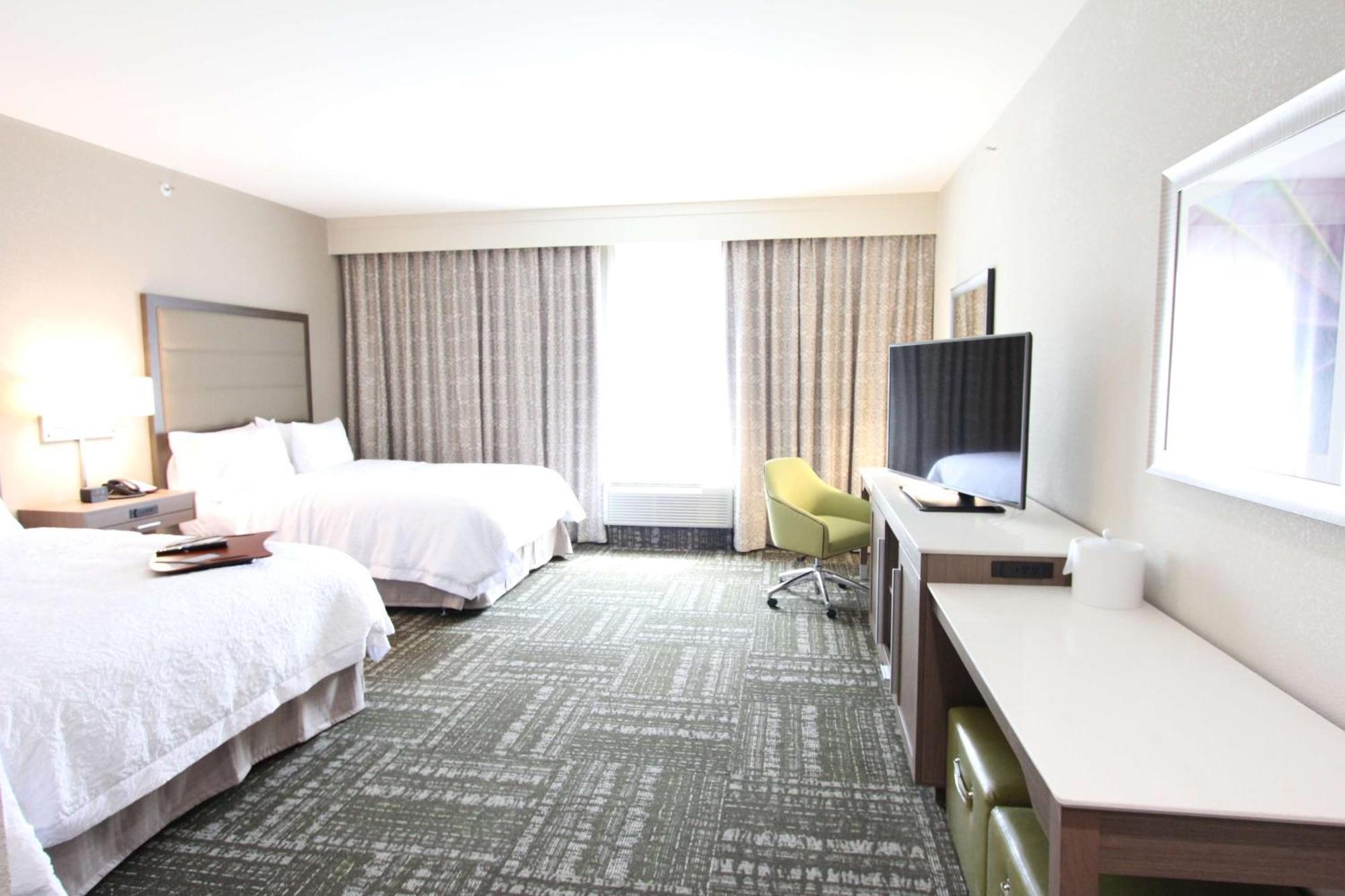 Hampton Inn & Suites Dallas Market Center Dış mekan fotoğraf