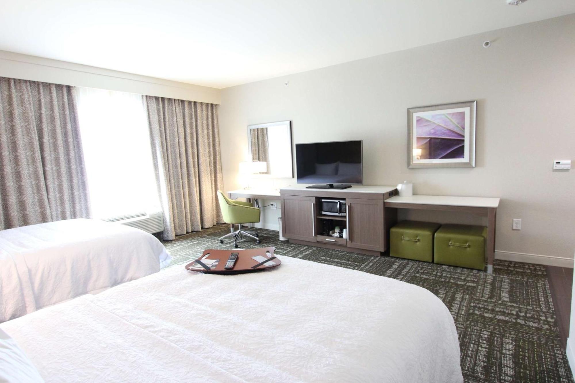 Hampton Inn & Suites Dallas Market Center Dış mekan fotoğraf